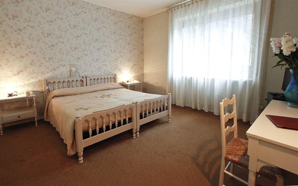 ארונה Hotel Antares מראה חיצוני תמונה