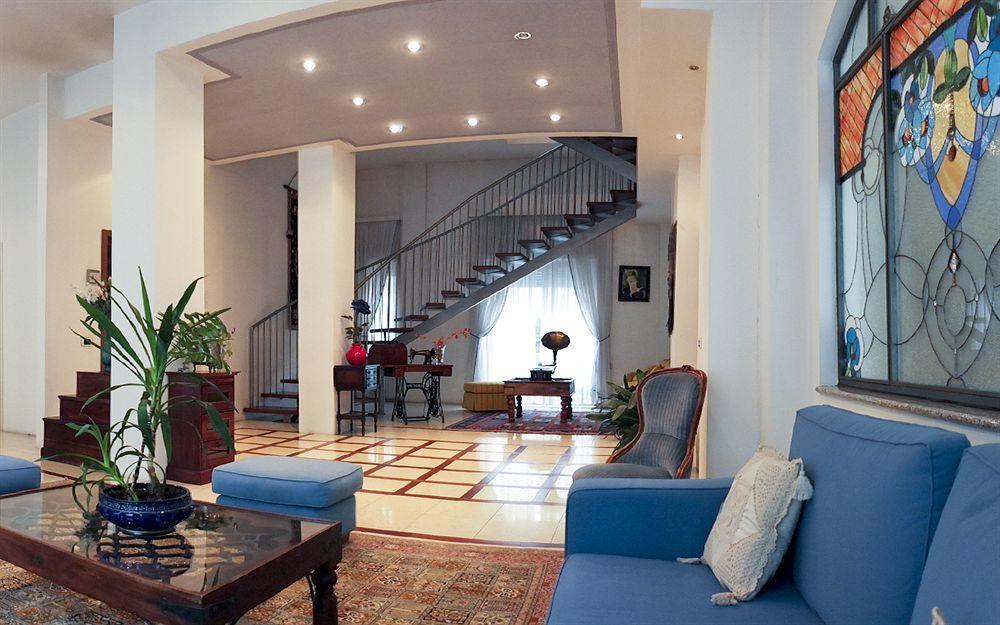 ארונה Hotel Antares מראה חיצוני תמונה