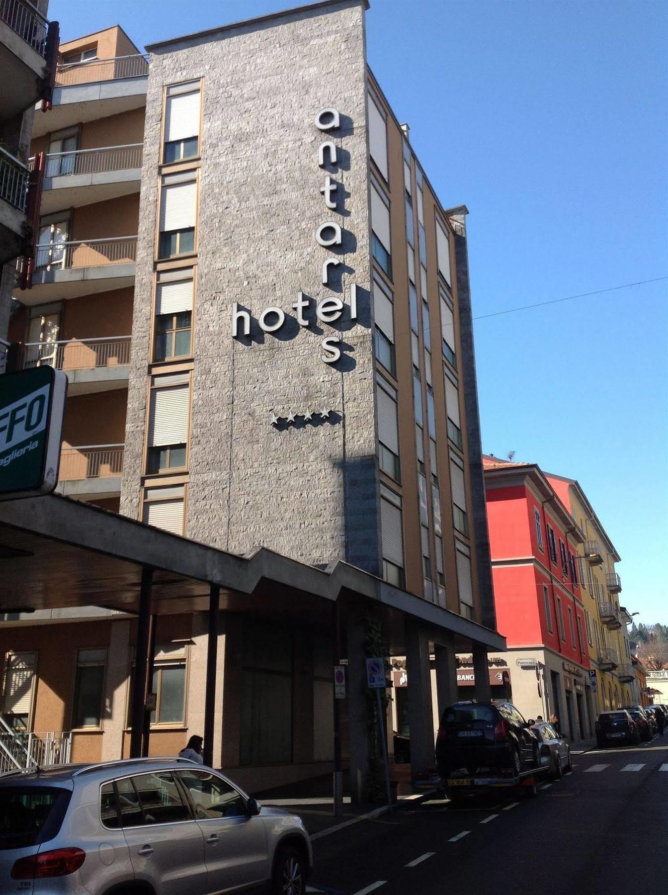 ארונה Hotel Antares מראה חיצוני תמונה