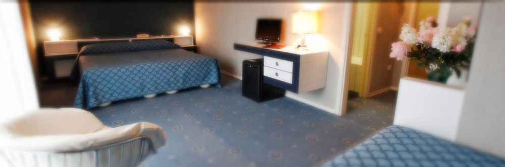 ארונה Hotel Antares מראה חיצוני תמונה